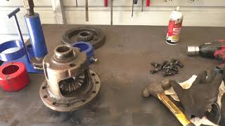 The Slab64 J20 Dana 60 Track Lok installation EPS17