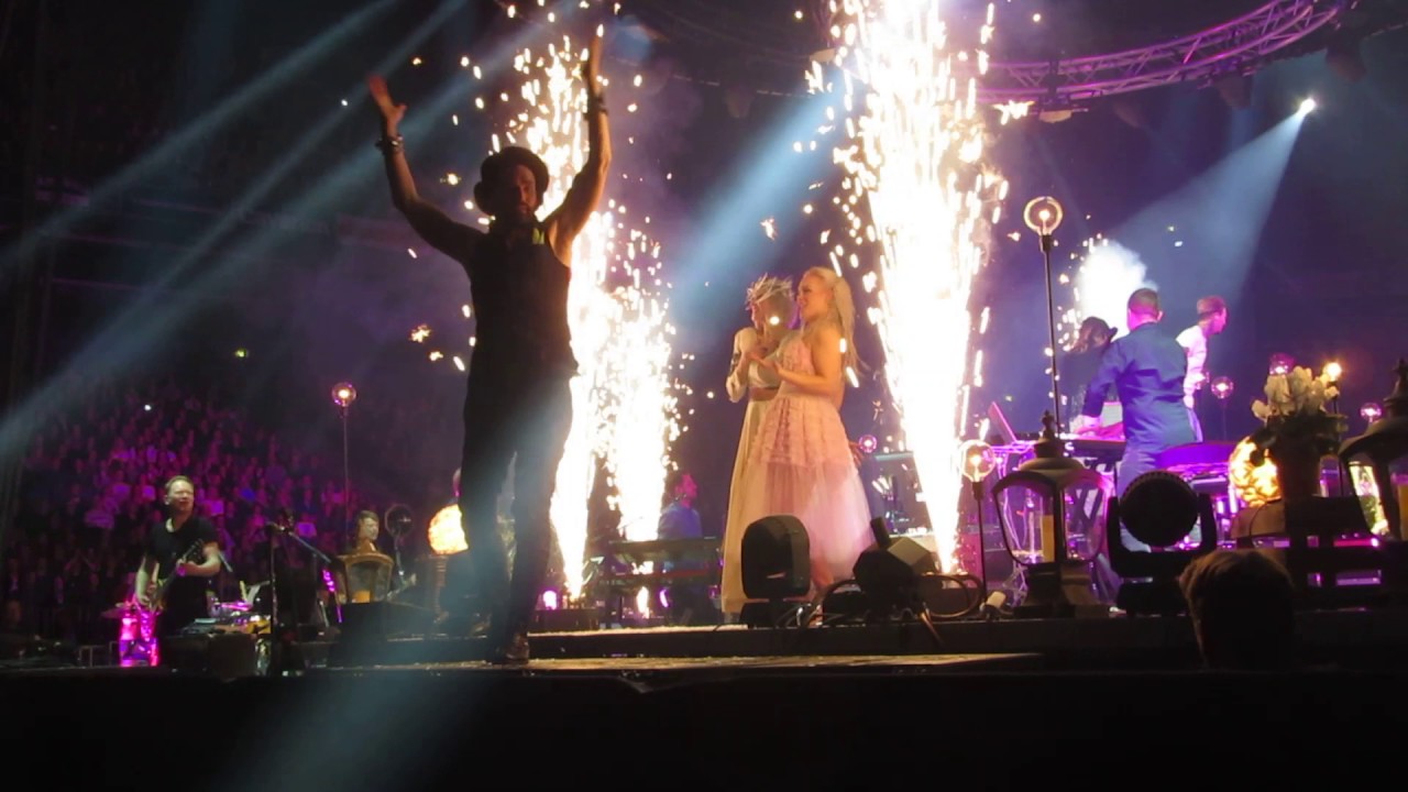 Suvi Teräsniska ja Mikael Gabriel. Ykspuolista rakkautta. Hartwall Arena. 30.12.16.