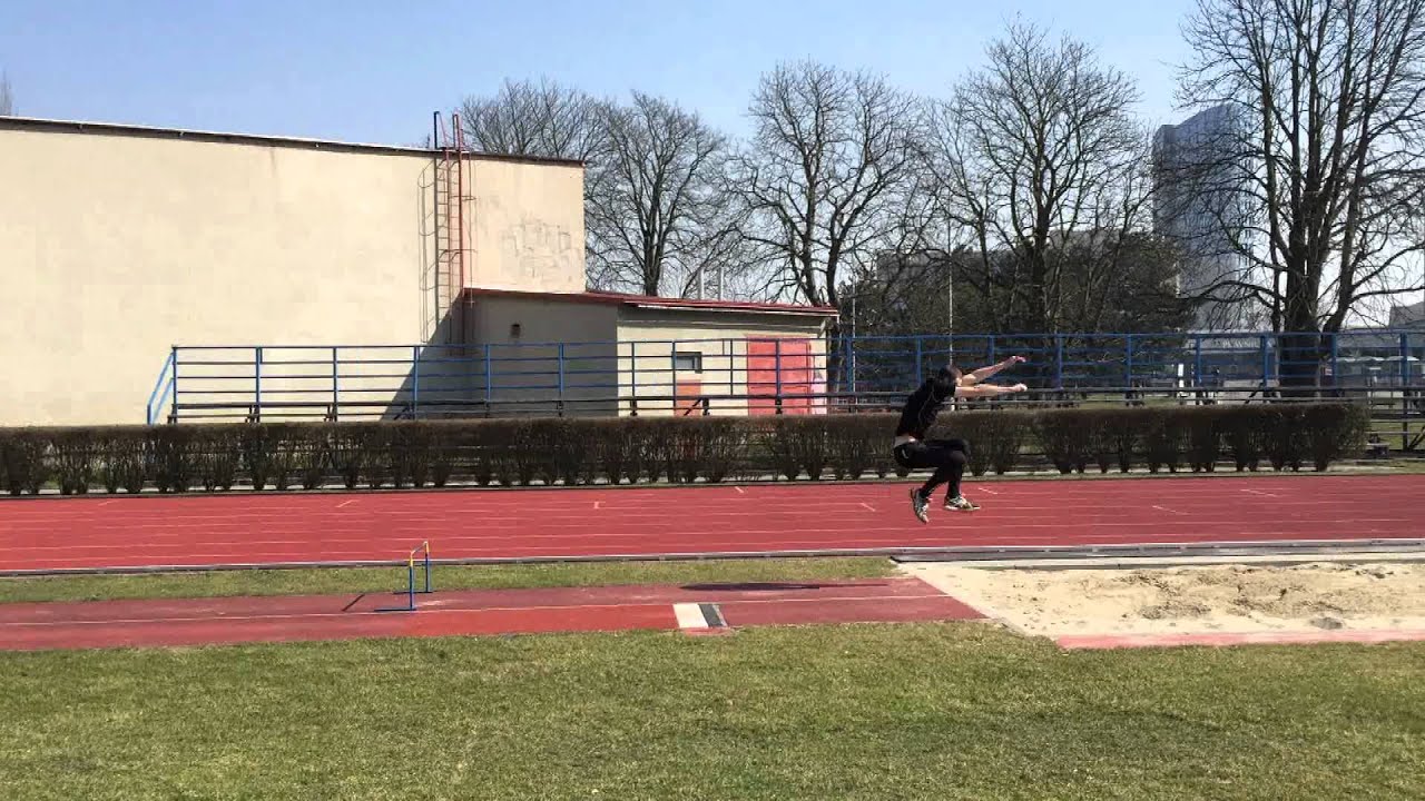 Trojskok s maximální délkou druhého skoku