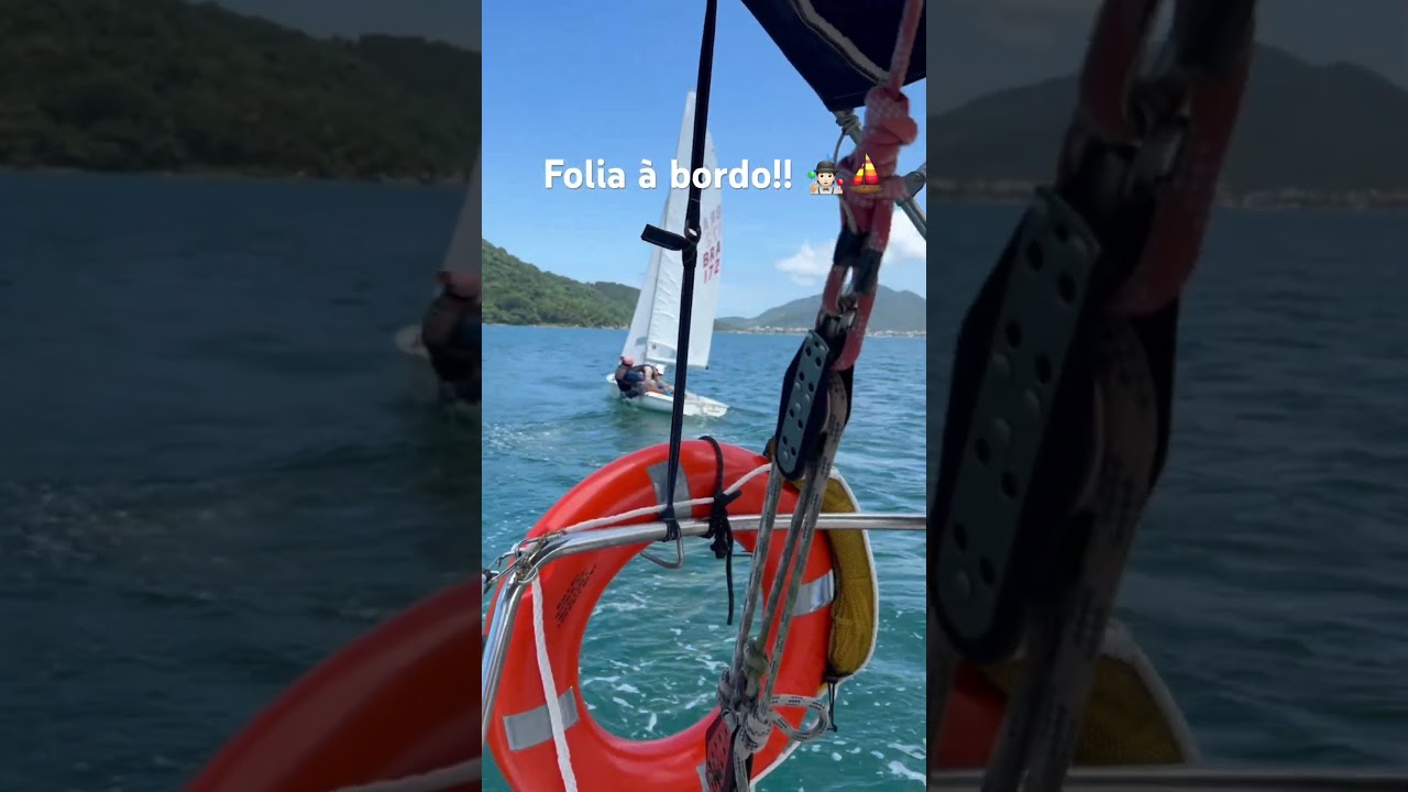⁣Veleiro Lampejo: carnaval no mar!! #sailing #ubatuba