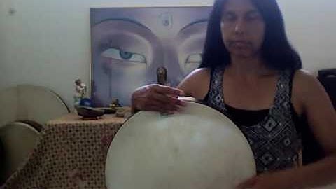 Frame Drum 3 stroke roll demonstration  with Miranda Rondeau