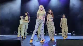 EVERGLOW (에버글로우) - NO LIE | St Petersburg 231110 | ALL MY GIRLS Tour