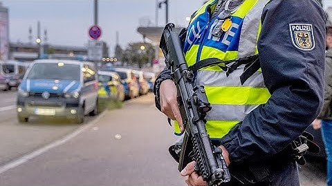Germania, auto piomba sulla folla a Monaco durante manifestazione sindacale: 28 feriti