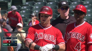 LAA@OAK: Calhoun lines an RBI single to right