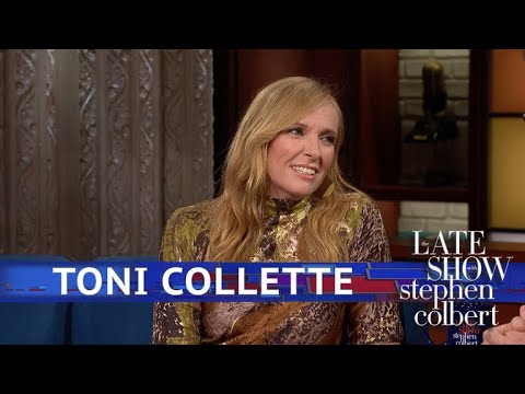 Video: Toni Collette Net Worth: Wiki, Sposato, Famiglia, Matrimonio, Stipendio, Fratelli