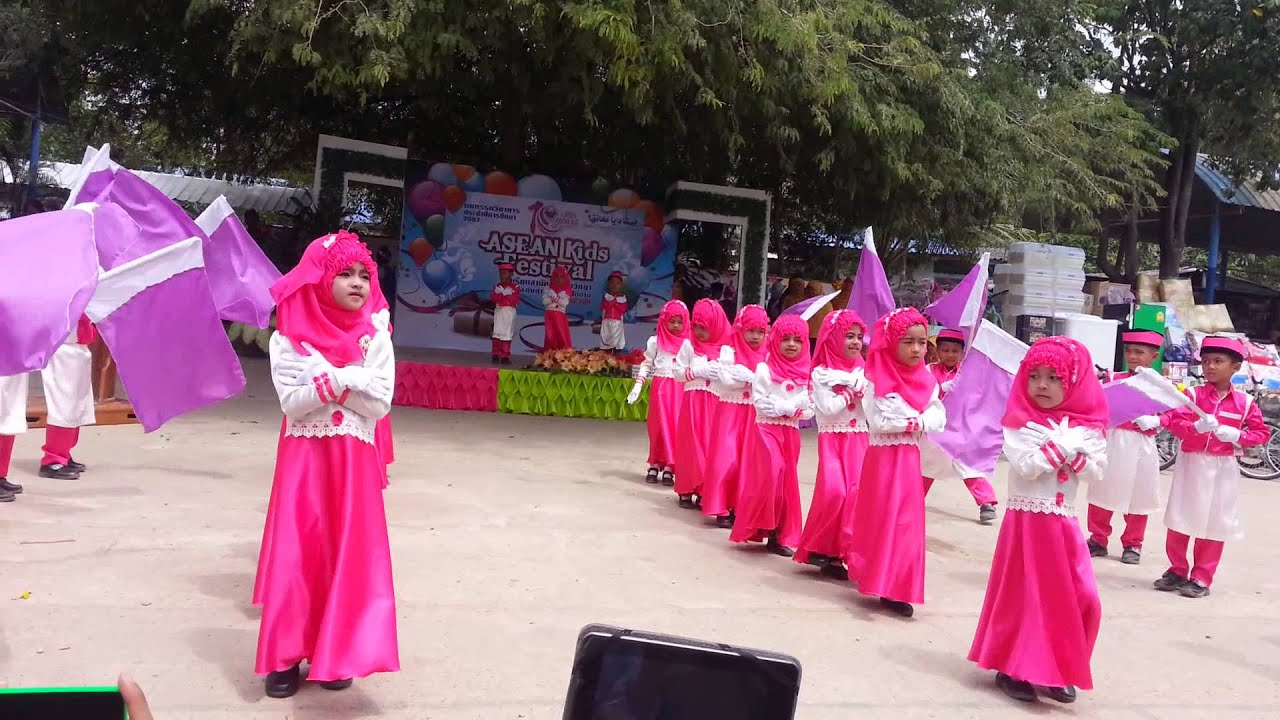 ซูฮาดาร์ แสดงงานวิชาการ