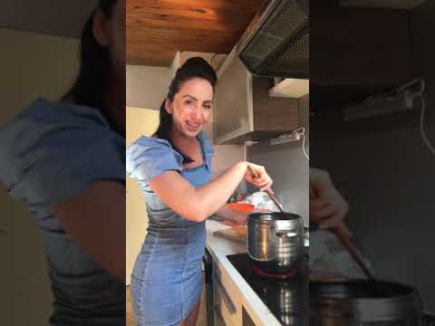 Video: Kako Kuhati Boraniju U Loncu
