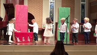 Luke's Christmas Program 2015 Singing Song {LOUDLY}