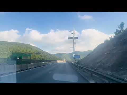 The beauty of Than Vu tunnel, one of the most beautiful roads in Vietnam.