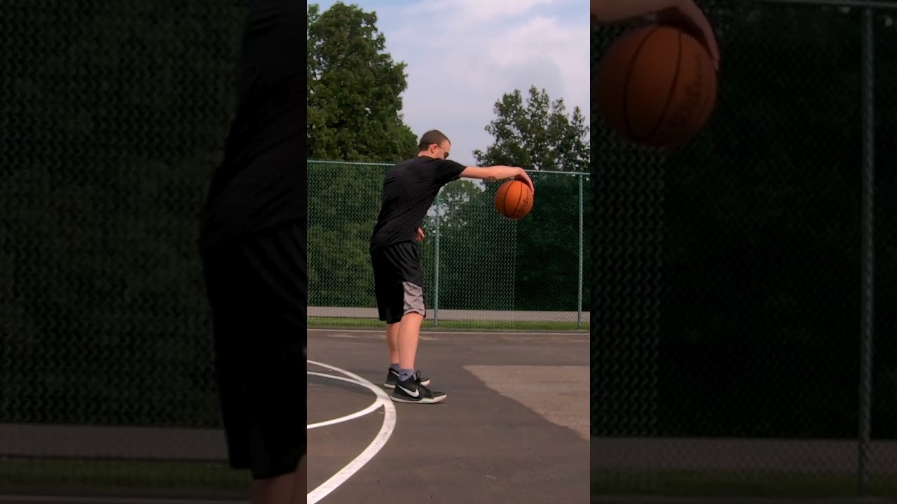 One Foot Forward #shorts #howto #tutorial #handles #dribbling #feet #technique #form growth