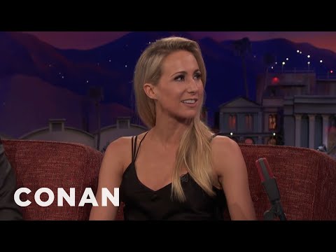 Nikki Glaser Thinks She Looks Like Джейсон Флемингce Willis’ Daughters - CONAN on TBS