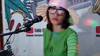 Sejuta luka. - Revina Alvira. Cover Tria 