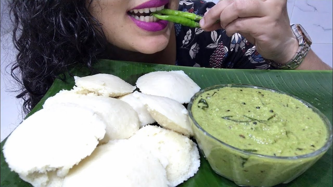 ASMR Eating Idli With Spicy 🌶🌶Coconut Chutney 😋😋