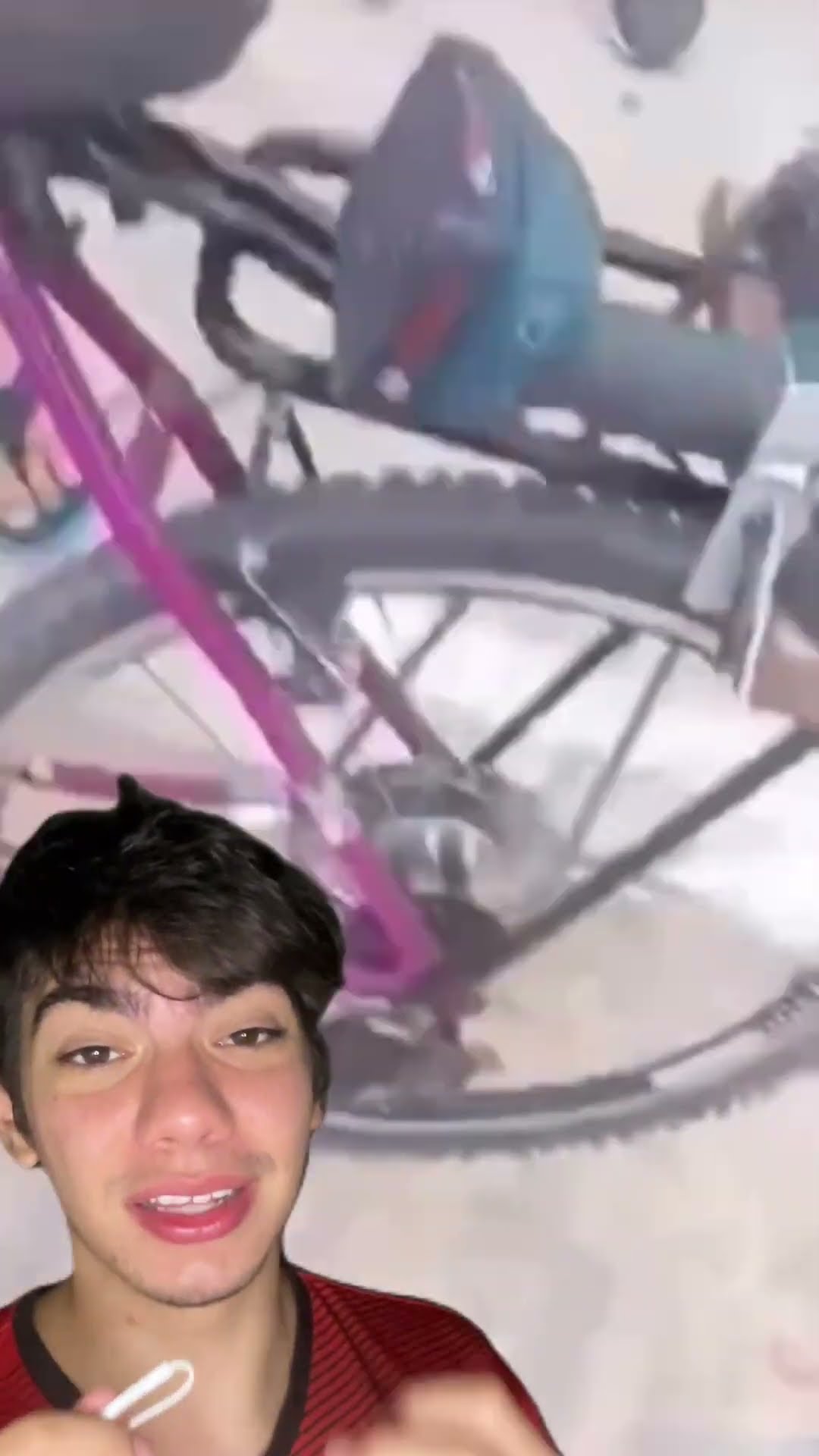 Motor de bike com uma furadeira? ?? Isso sim é gambiarra brasileira! ?? Você usaria?