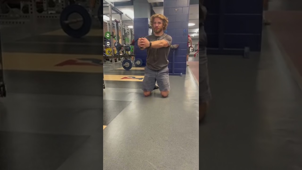 Talk Kneeling Horizontal Half Chop