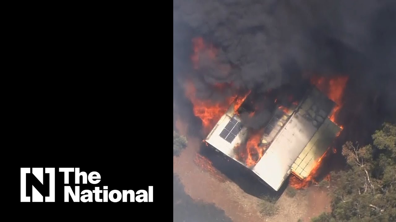 Raging bush fire destroys Australian homes