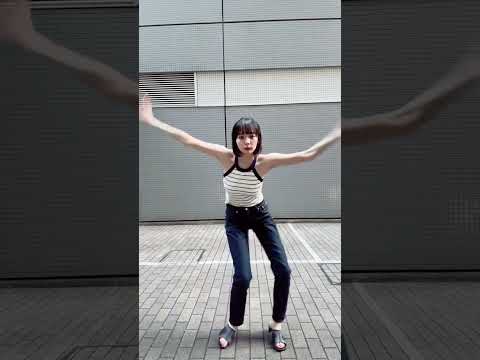 自慢の役満ボディ揺れてる（笑）　#岡田紗佳　#役満ボディ