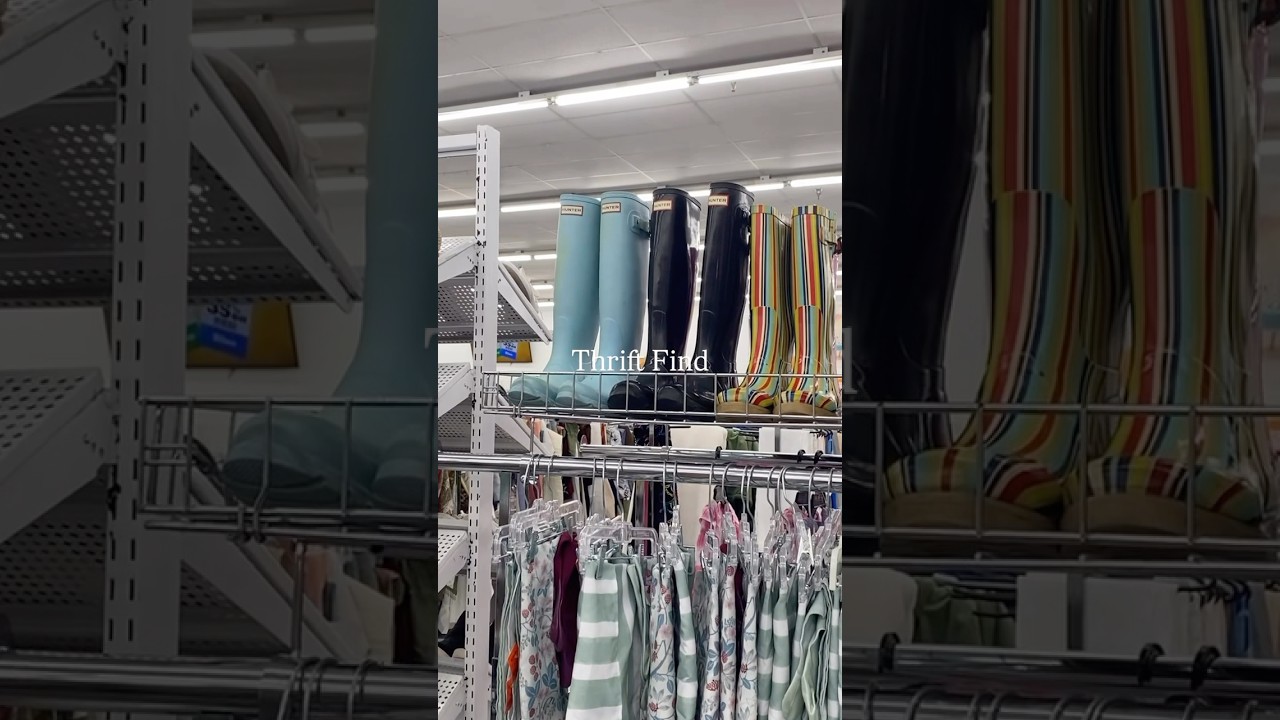 I love finding hunter boots at the thrift store 😍 