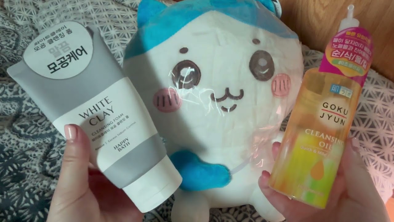 ✩₊˚✧⛄ദ്ദി(ᵔᗜᵔ)Winter skin care ASMR, Chiikawa, relaxing lotion sounds, brushing, tapping, whispering