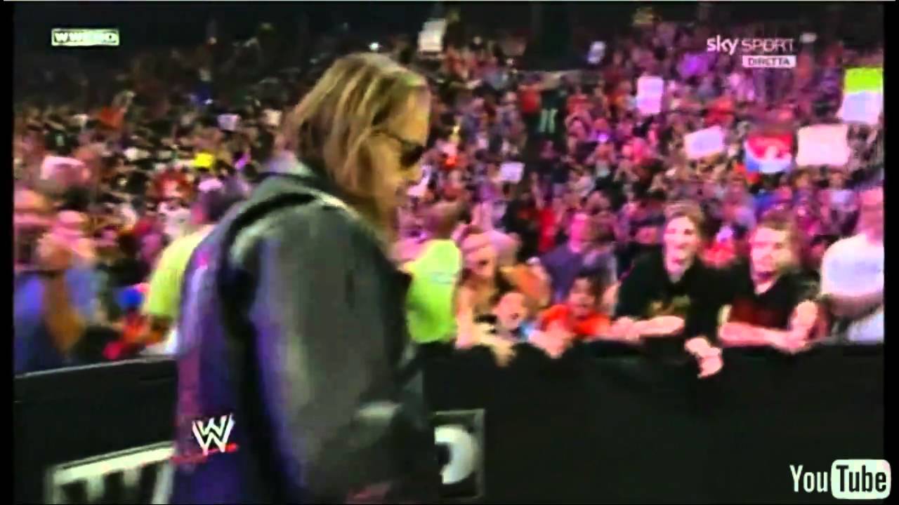 Bret hart on raw with a different theme :-)