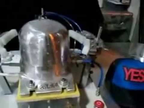 Video Máy ủi nón tự động 2 đầu công ty Cường Phương - youtube