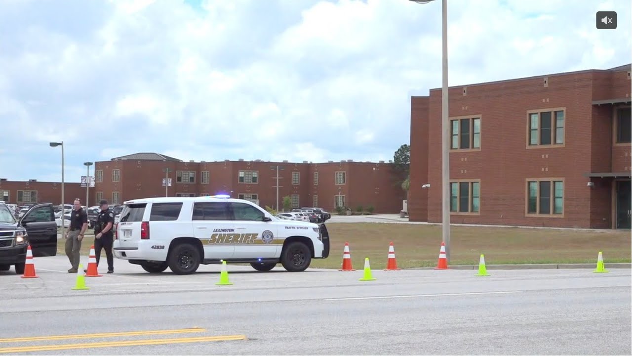 High school on lockdown over 'possible security threat' - YouTube