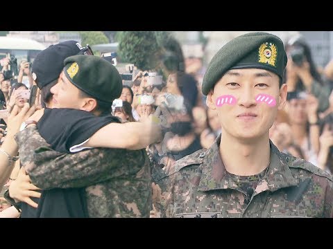 슈퍼주니어 은혁, 감동의 전역식 ‘13년 차 아이돌’ @본격연예 한밤 29회 20170718