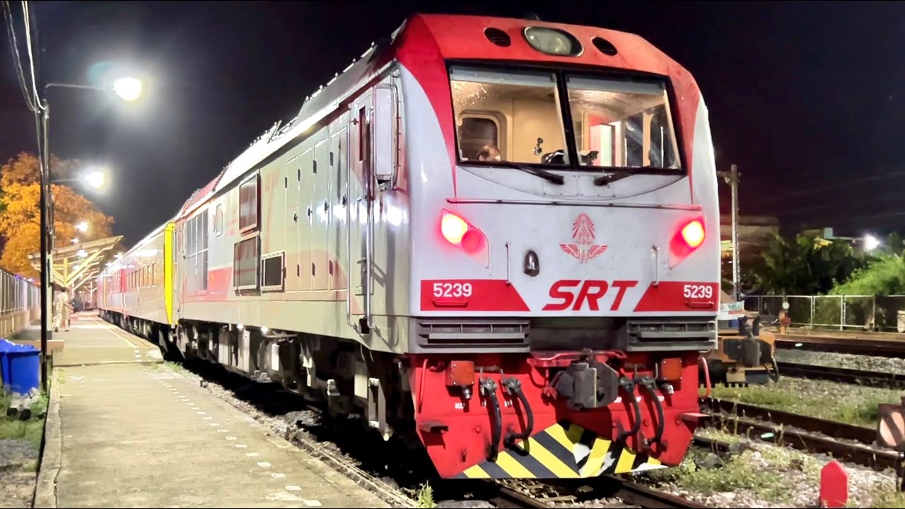 SRT. #ยาวเกือบครึ่งกิโล!? ขบวนด่วนพิเศษที่ 38+46พ่วงตู้แอร์จัดเฉพาะยาวเหยียด 428 เมตรที่สุราษฎร์ธานี