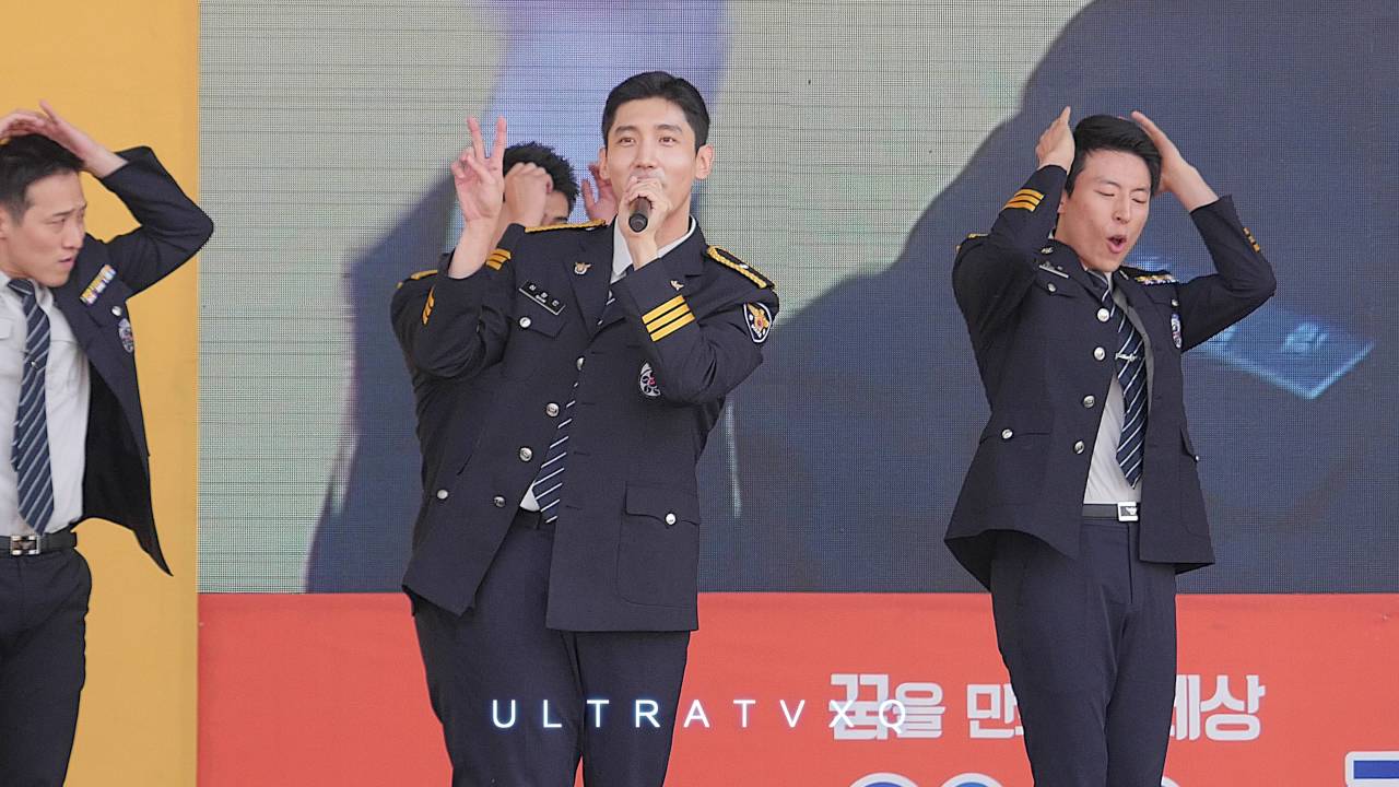 [4K] 160528 최강창민 서울경찰홍보단 상암 u클린콘서트 - 떴다 오빠