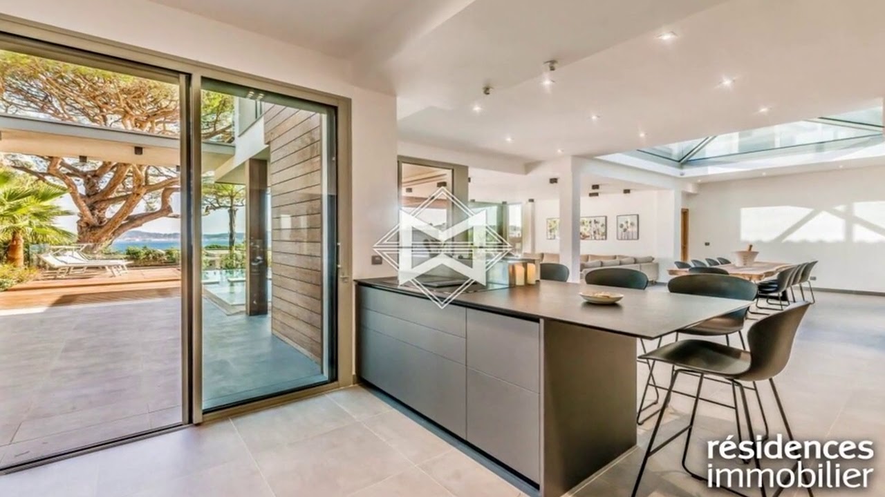 STE-MAXIME - MAISON A LOUER - 188 m² - 6 pièces