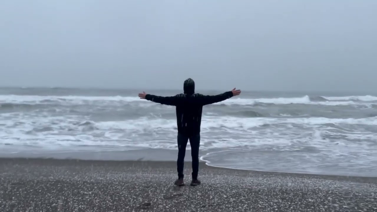 Deniz Üstü Köpürür