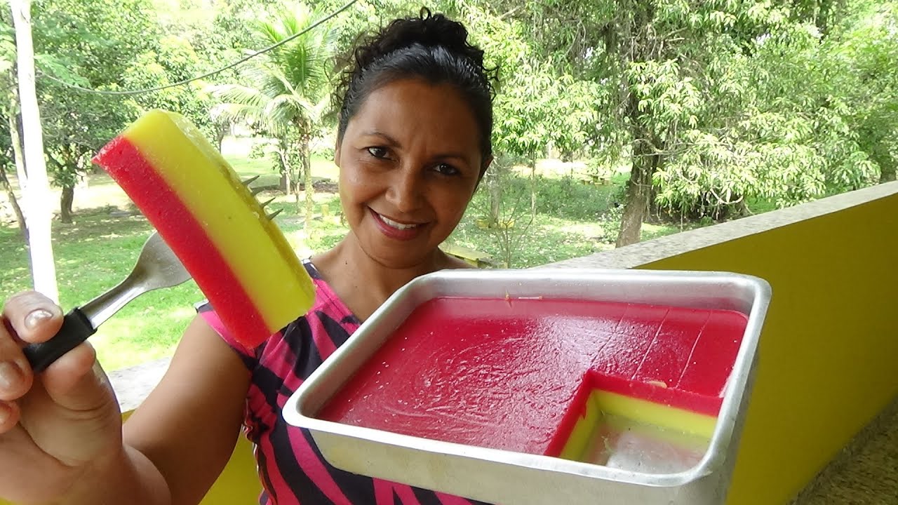 COM BATATA DOCE FIZ ESSA GELEIA DE DOIS SABORES ABACAXI E MORANGO
