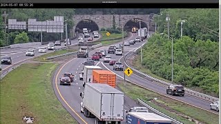 TRAFFIC: Slow movement on I-64 E in Louisville near Cochran Tunnel due to crash,rescue