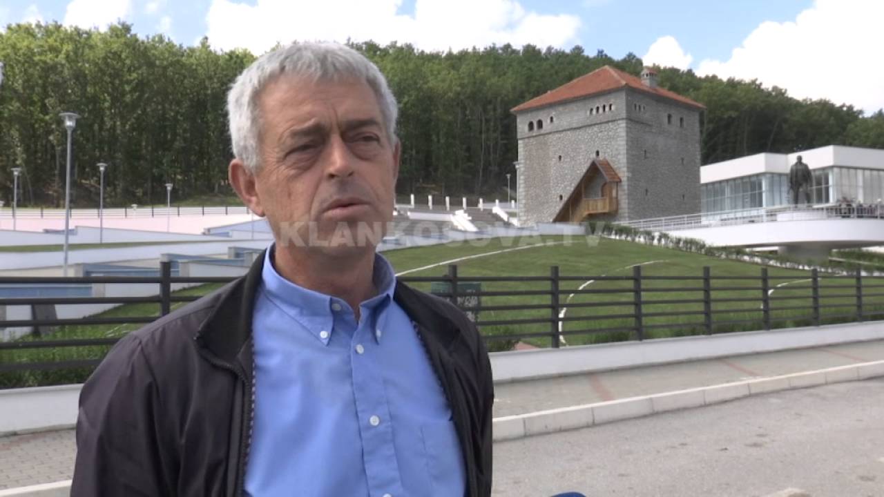 Eshtrat e Zahir Pajazitit nuk varrosen në kompleksin e dëshmorëve të Llapit - Klan Kosova