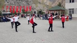 Şelale İlkokulu 7A Sinifi 23 Ni̇san Gösteri̇si̇