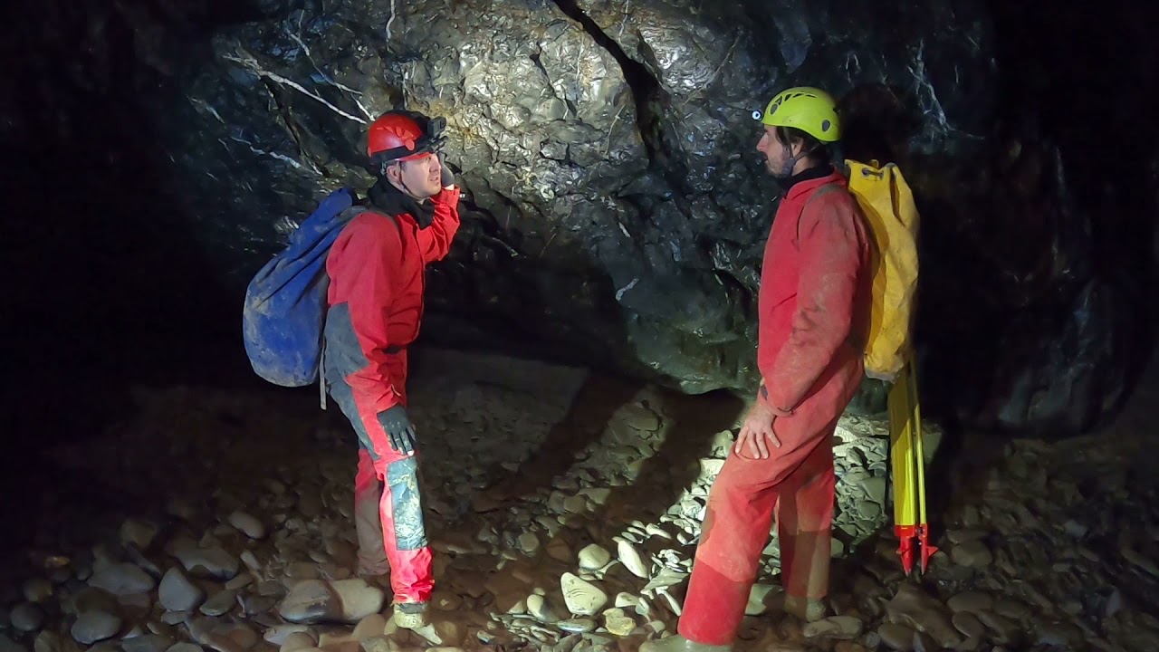 Tok Punkvy a času v Amatérské jeskyni