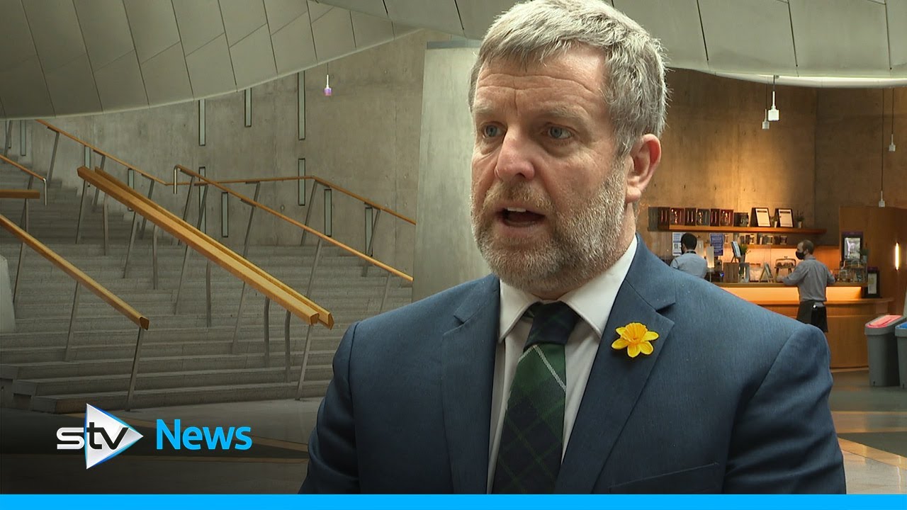 P&O Ferries sacks 800 workers as sailings cancelled