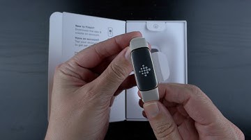 Fitbit Luxe Unboxing (Lunar White / Soft Gold Stainless Steel) NEW Fitness Tracker!