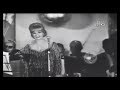 خايفة لما تسافر على البلد الغريب