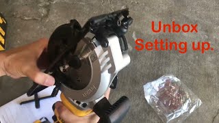 Dewalt ATOMIC Circular Saw 4 1/2 - Setting up