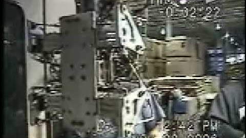 EOAT for Injection Molding  Threaded Insert Loading