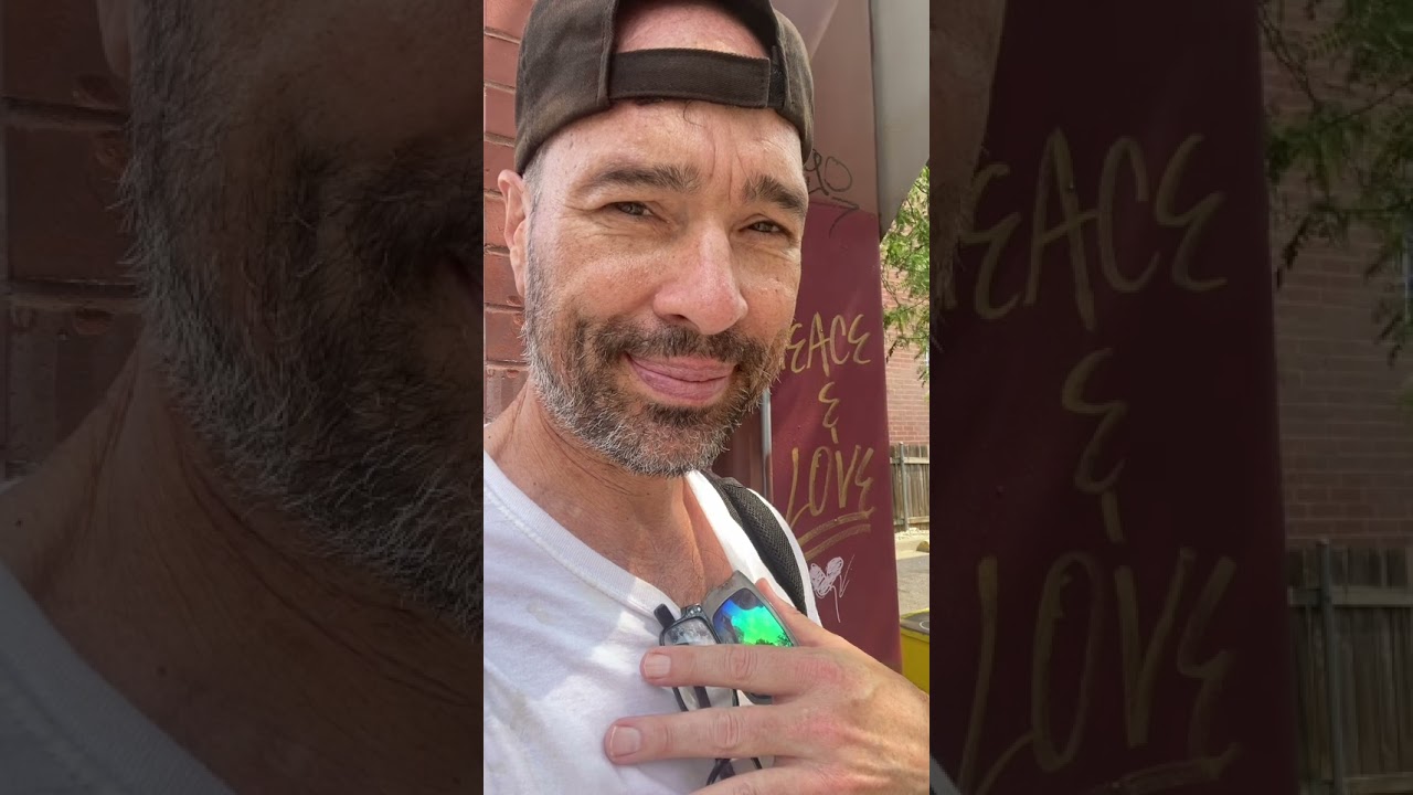 Share 1 minute of peace and love with me!   