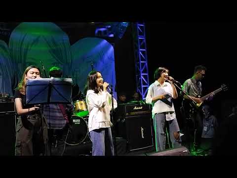 Lala \u0026 Yori - Namida Surprise (JKT48 Cover) LIVE @Amazee Camping Festival
