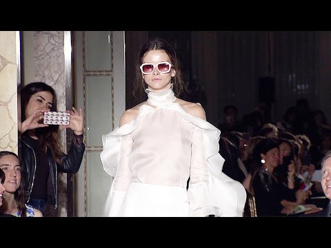 Vidéo: Ángel Sánchez Brides Collection Automne New York