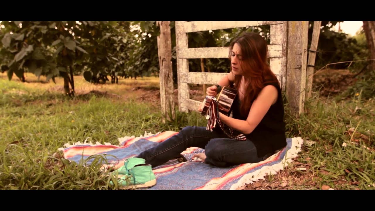 Majo Musicna - Playa Blanca (LatiraFilms Acoustics)