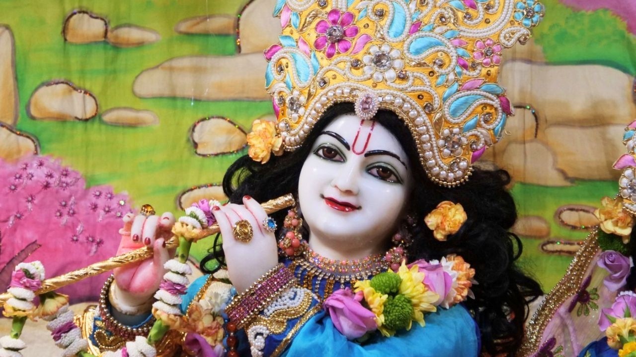 Kirtan and Sayana Arati - 22.04.2026