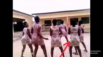 Eiiiiiii, see what these SHS girls are doing...@mtvghana @Bob2tv @AdomTVGH