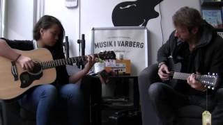 Julia Frölich 13Years Old Och Dan Kristensen Jammar Sj Sj Gamle Vän Tåget. Freight Train