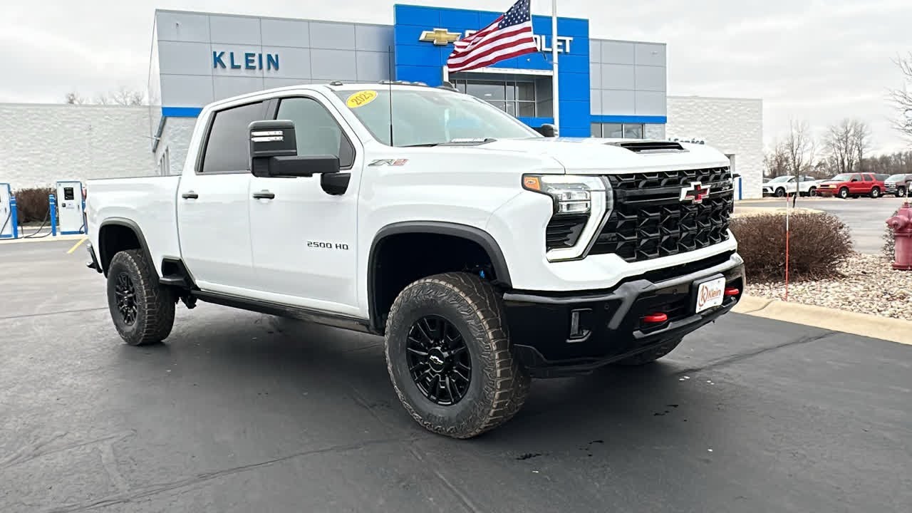 2025 Chevrolet Silverado_2500HD ZR2 4WD Crew Cab 159 Clintonville, Shawano, New London, Appleto...
