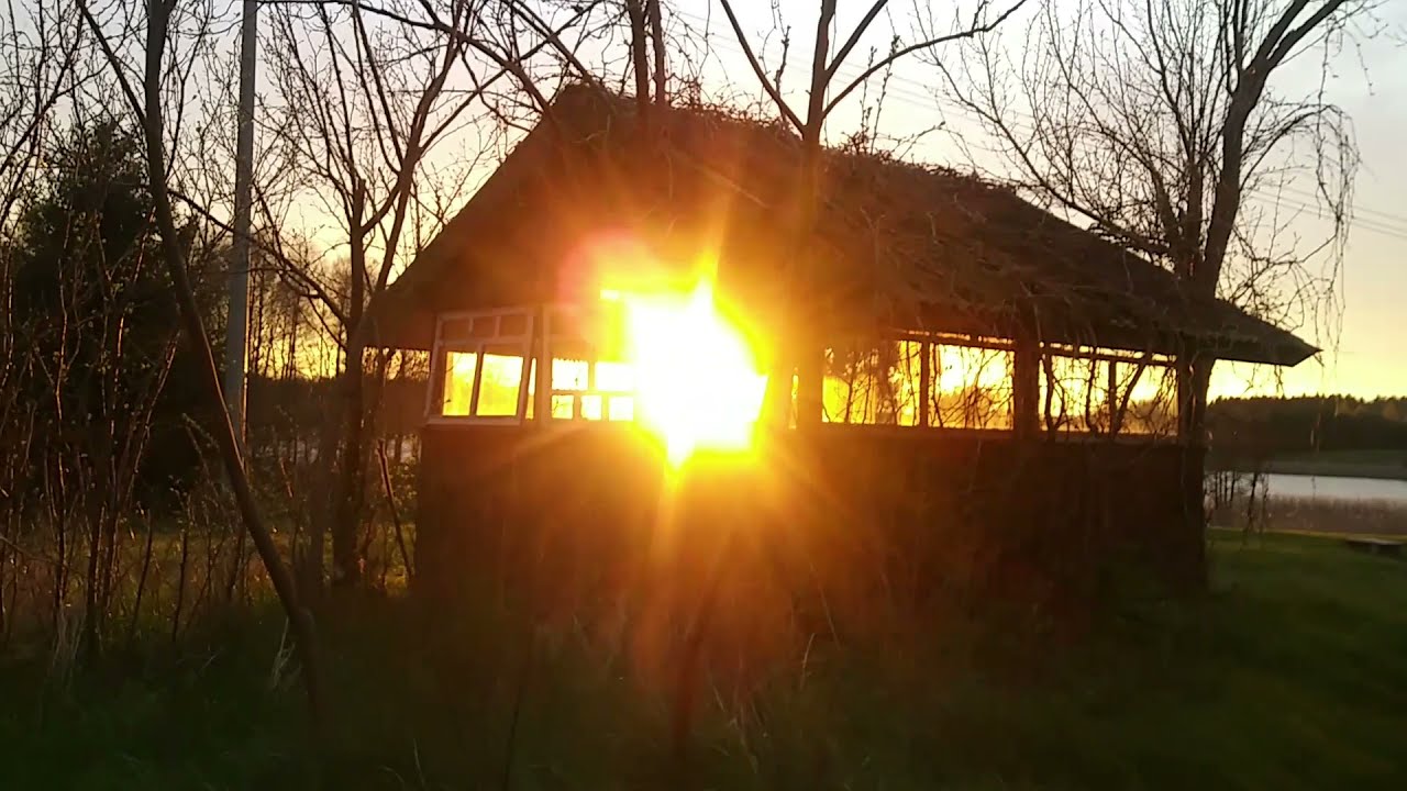 Mazurski dom nad jeziorem z prywatnym pomostem